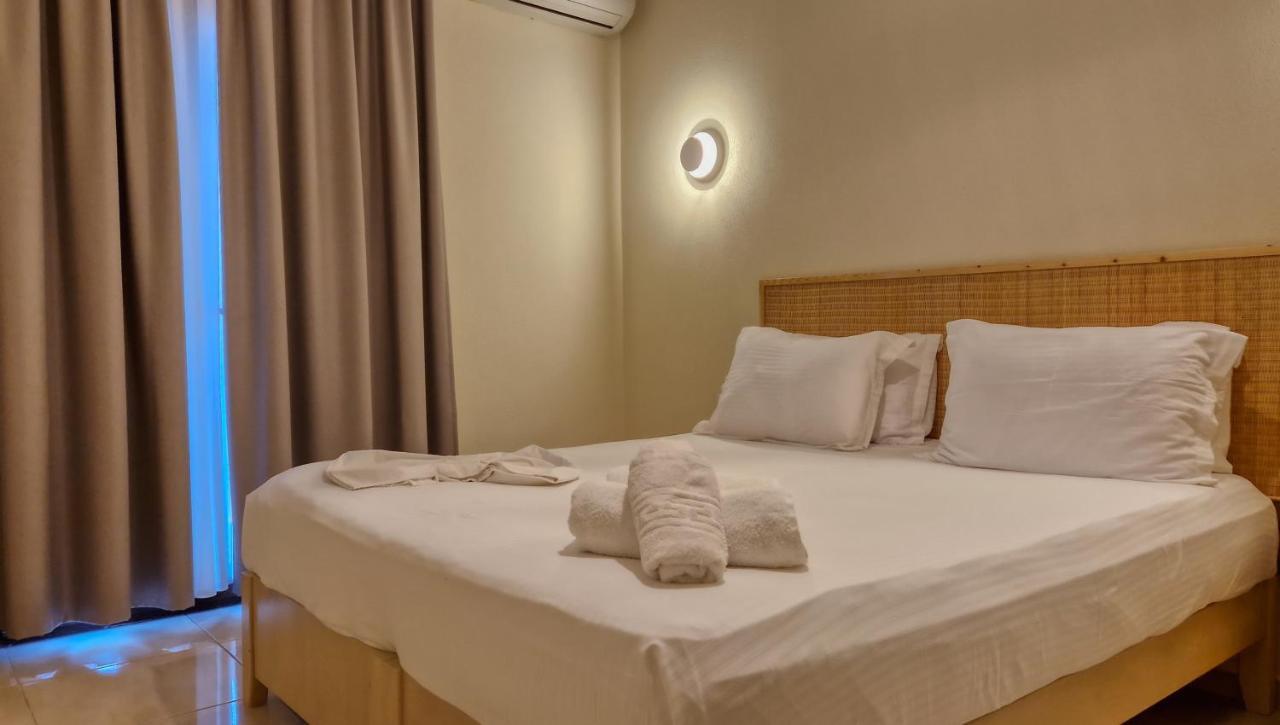 Hotel Viky Сарти Екстериор снимка